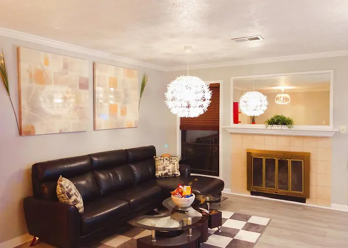 2 Bedrooms Robinwood Condo
