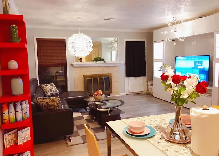 2 Bedrooms Robinwood Condo