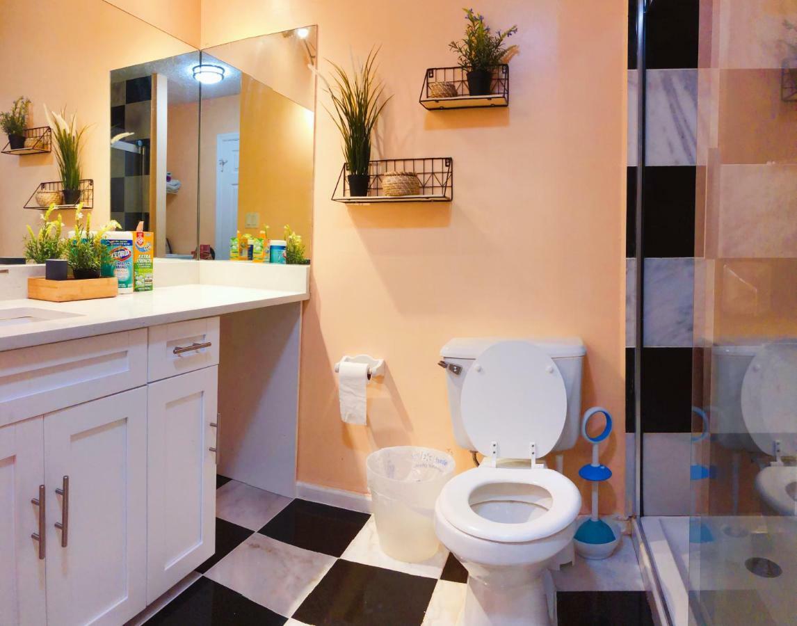 2 Bedrooms Robinwood