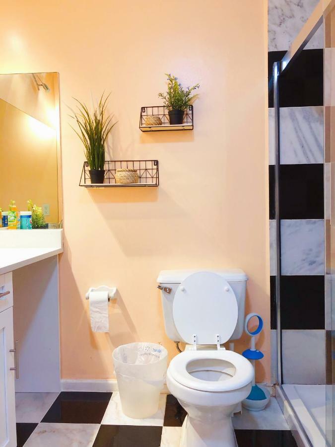 2 Bedrooms Robinwood